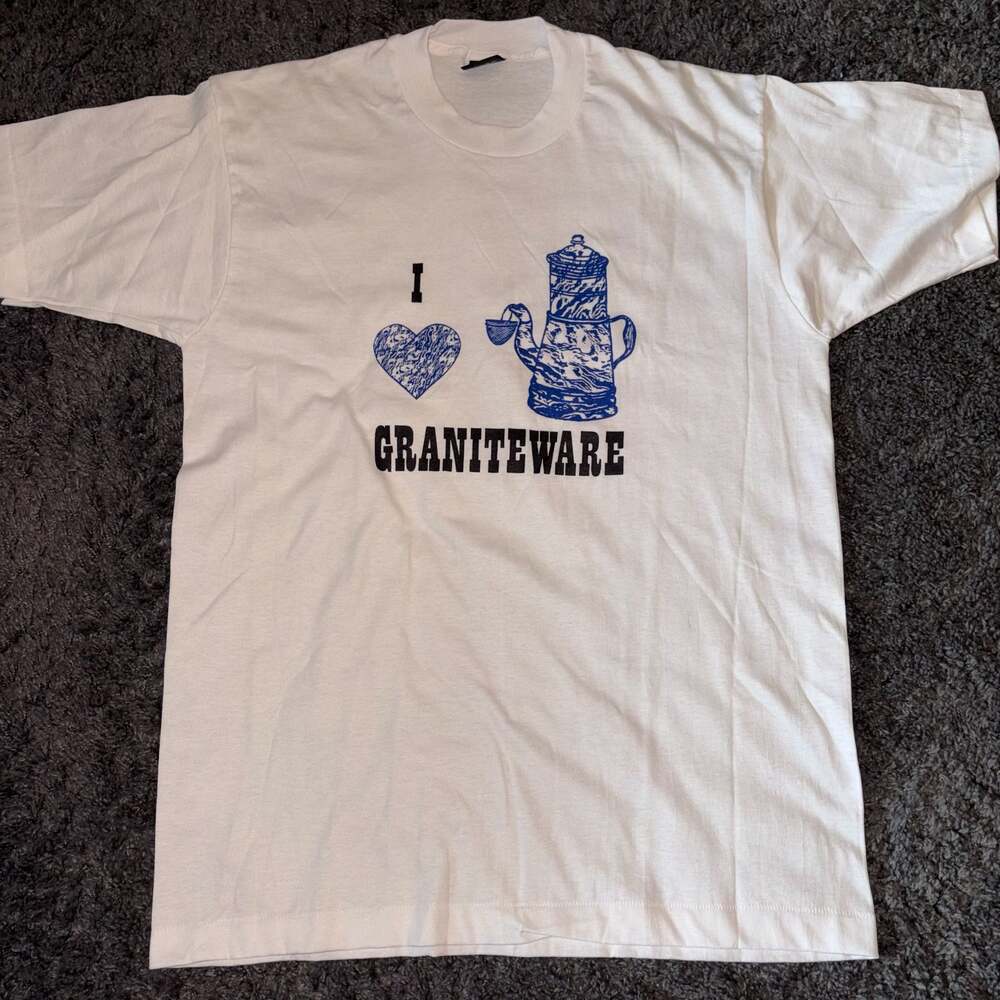 Vintage 90s Screen Stars Best I Love Graniteware T-Shirt Size Large
